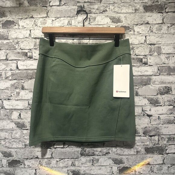 NWT Lululemon Scuba High Rise Mini Skirt Size Large (GREU) LW8ALSS - Picture 3 of 12